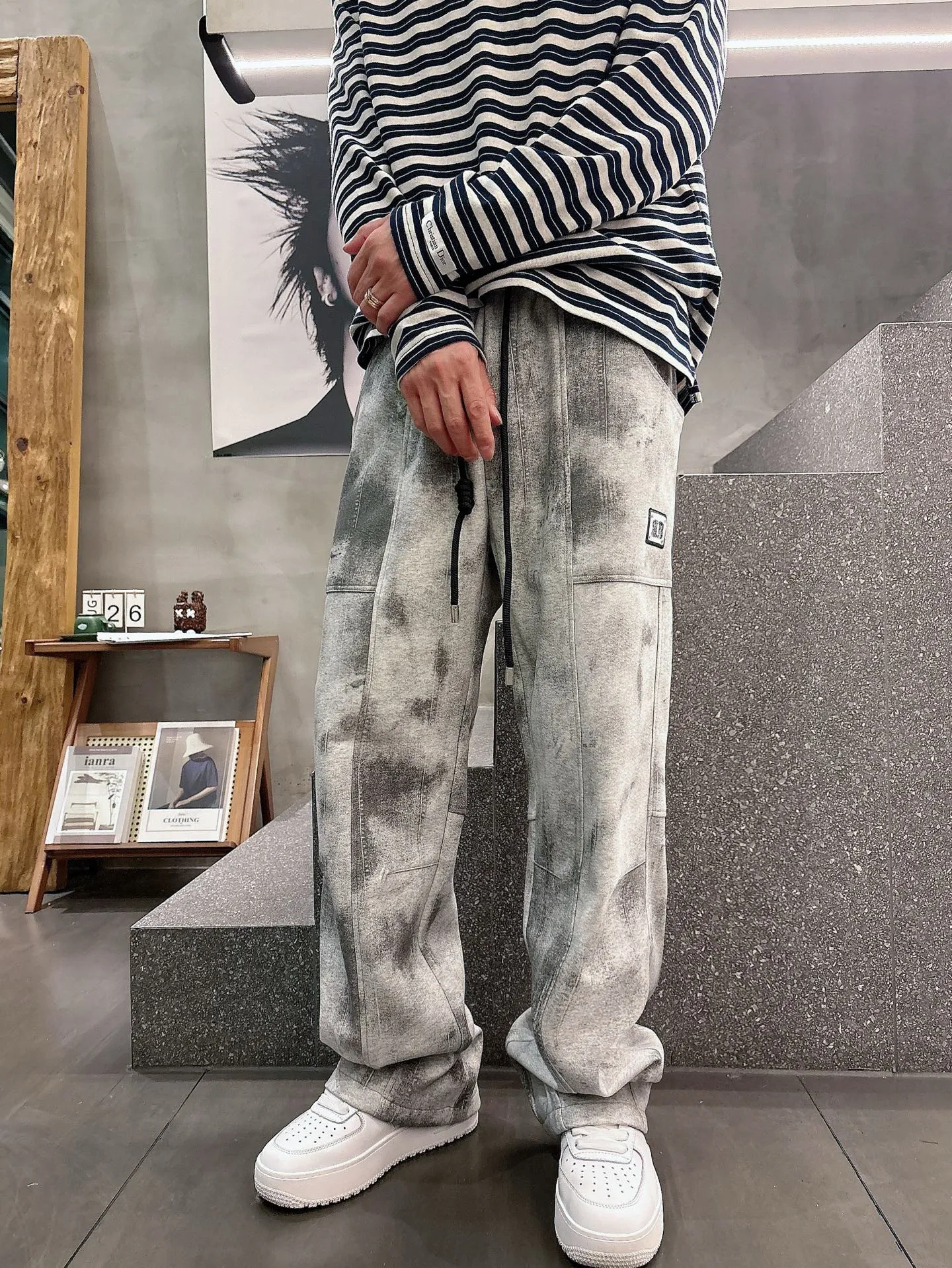 Balenciaga 🆕2026 Autumn and Winter New Arrival Casual Pants! The official website will be released simultaneously. Brand Classic LOGO casual pants, customized fabrics, excellent comfort and strong touch. Highly recognisable, perfect appearance and craftsmanship. Size:M-3XL